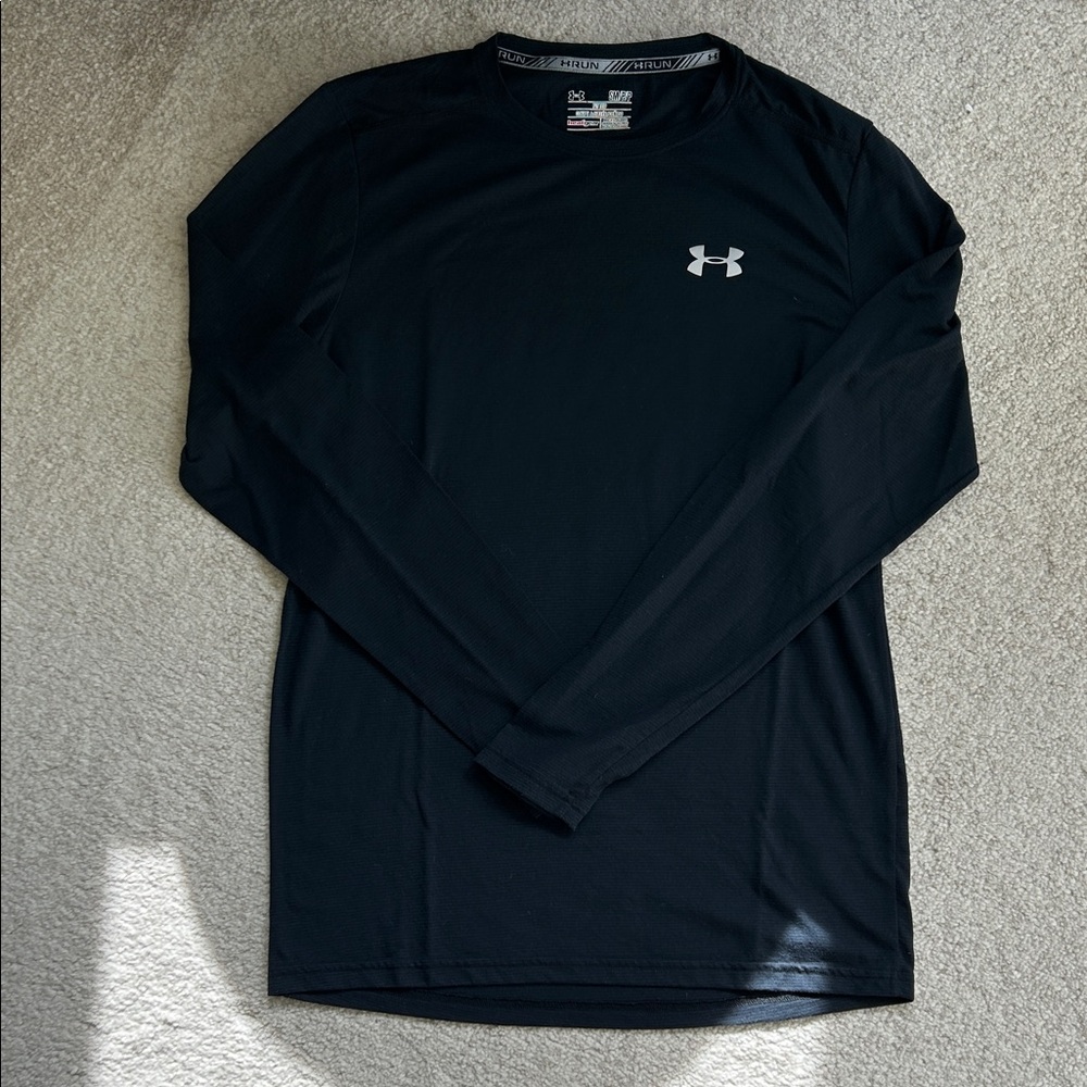 Men’s size S Under Armour long sleeve shirt.